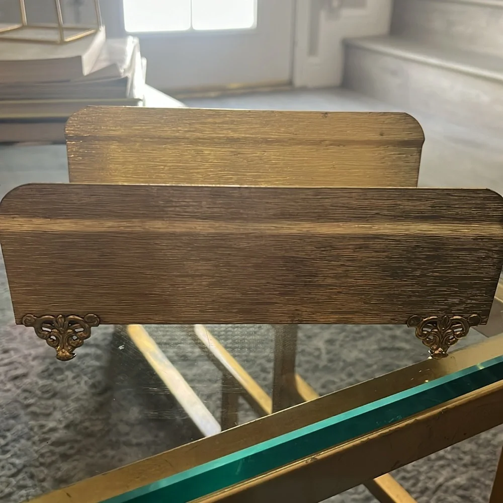 Vintage tissue holder